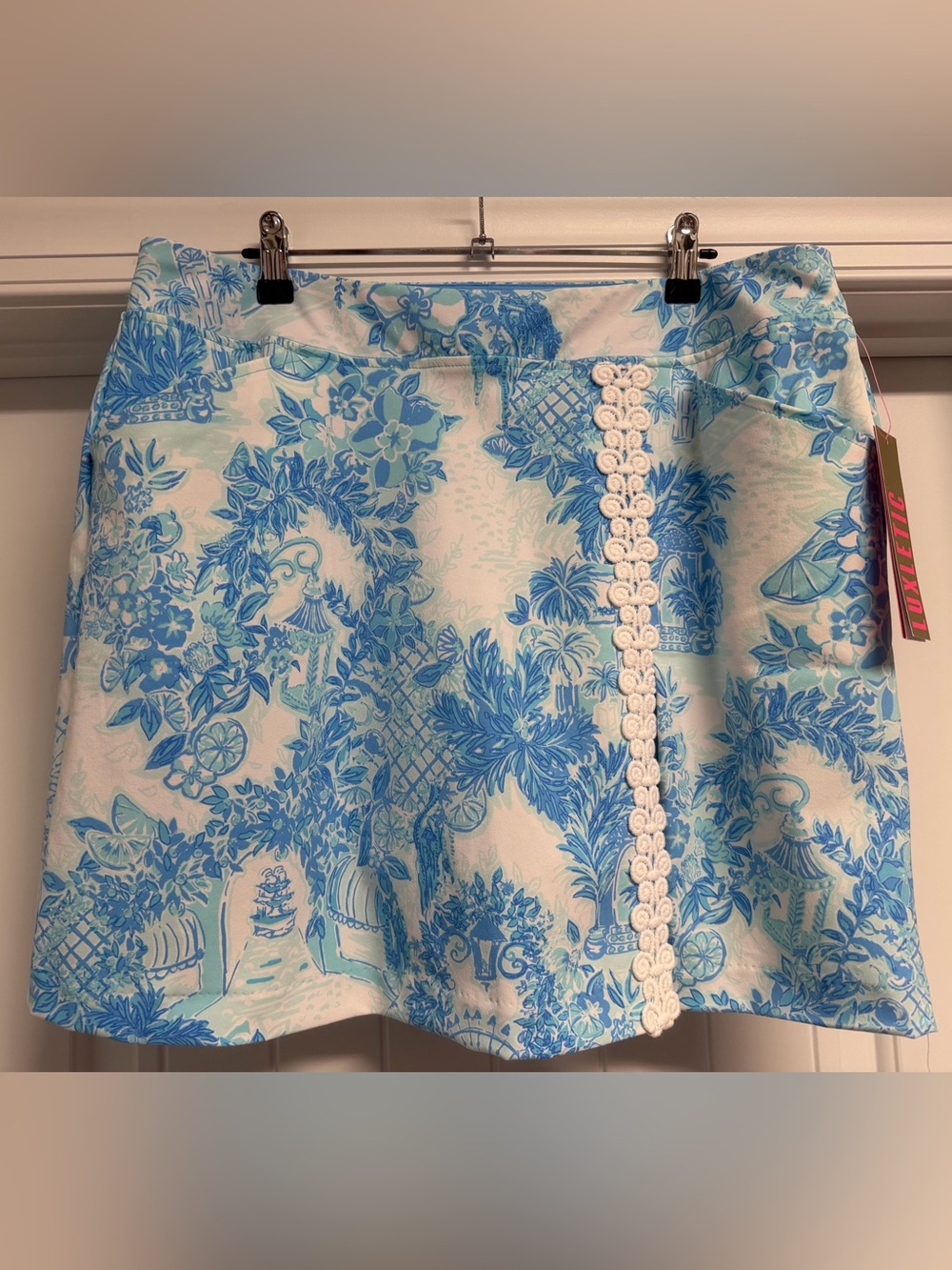 NWT Lilly Pulitzer Daphne Skort in Toile Me About It, size 14